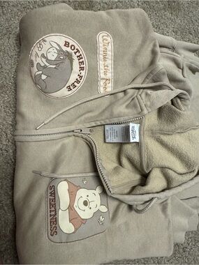 Winnie the Pooh Beige Zipper Hoodie